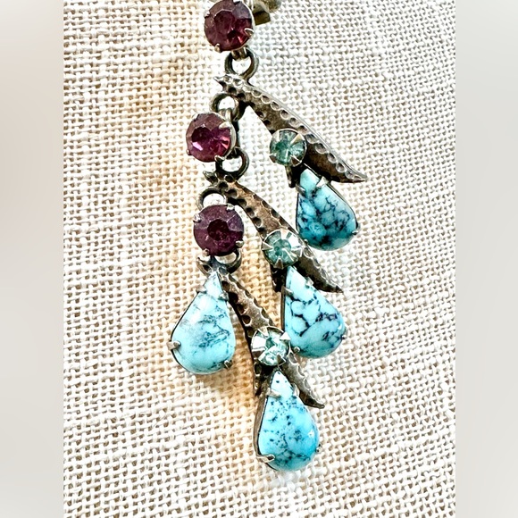Vintage clip on rhinestone dangle earrings turquoise and purple rhinestones - Picture 4 of 9